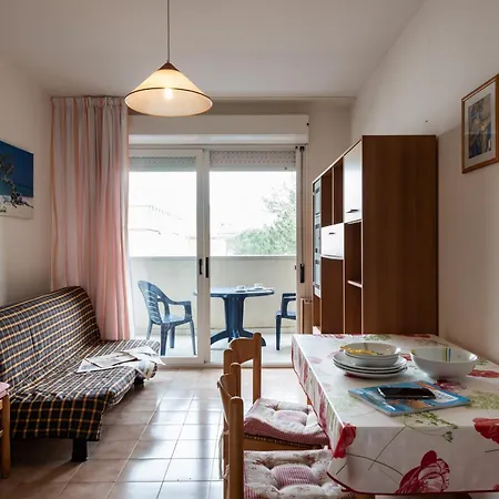 Bright Apartment Just Steps From The Beach Apartamento *